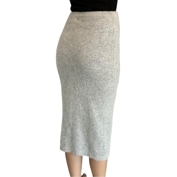Vintage Midi Pencil Skirt Knit Wool Silk Rabbit Gray Minimalist Size Small - Picture 1 of 6